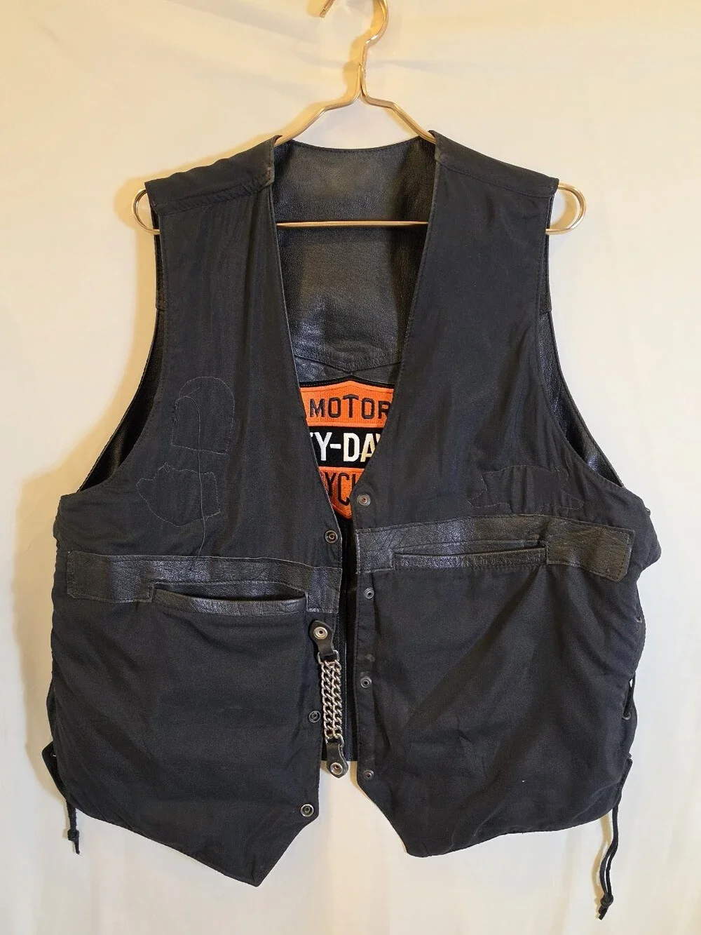 Vintage MOB Leather Biker Vest XL Patched Harley Davidson Bar Shield Sturgis 93